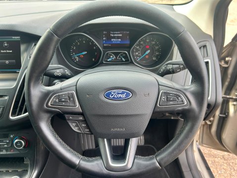 Ford Focus TITANIUM X 14