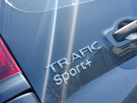 Renault Trafic 2.0 Trafic LL30 Sport+ Blue dCi 25