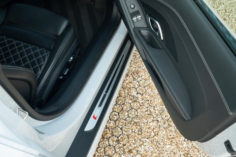 Audi R8 5.2 FSI V10 Plus S Tronic quattro Euro 6 (s/s) 2dr 27