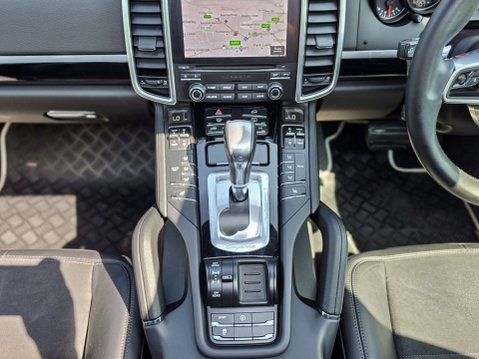 Porsche Cayenne 3.0 Cayenne D Platinum Edition V6 Tiptronic S A 4WD 5dr 30
