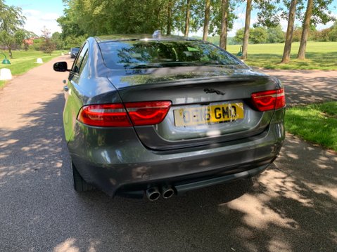 Jaguar XE 2.0 Diesel R-SPORT 17