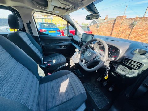 Vauxhall Combo Life 1.2 Turbo GPF Energy MPV 5dr Petrol Manual Euro 6 (s/s) (110 ps) 10