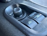 Vauxhall Movano F3500 125 ps Cdti Luton with Tail Lift & Air Con - Direct from MOD 31