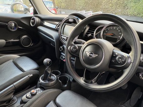Mini Hatch Cooper S 2.0 Chili / Media + SAT NAV + LEATHER + HEATED SEATS 3