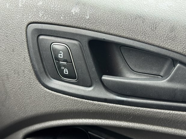 Ford Transit Connect SWB L1H1 [SOLD SM] Low Roof 200 Leader Sensors EURO 6 27