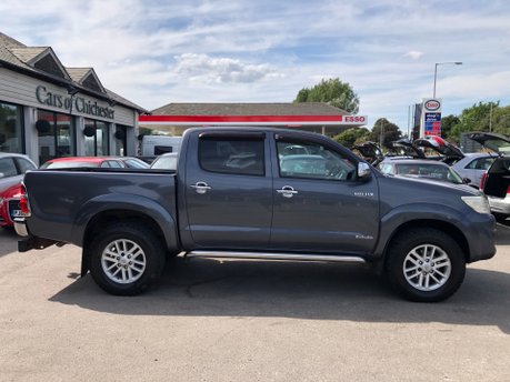Toyota Hilux INVINCIBLE 4X4 3.0 D-4D DCB Manual 99000m FSH inc Cambelt 12