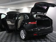 Jaguar F-Pace PORTFOLIO AWD 21