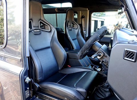 Land Rover Defender 90 Twisted T40 S 15