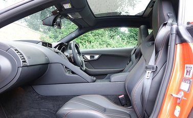 Jaguar F-Type S V6 Coupe 22