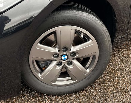 BMW 1 Series 1.5 118I SE Auto 5dr 3