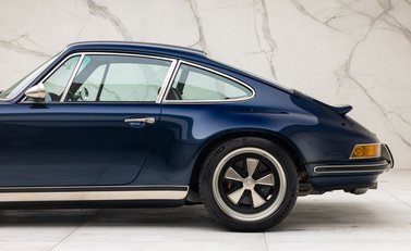 Porsche 911 REIMAGINED BY SINGER - THE SURREY COMMISSION 51