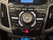 Ford Focus 1.6 TDCi Titanium Euro 5 (s/s) 5dr 29