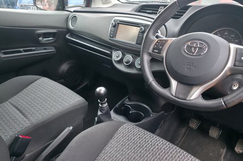 Toyota Yaris 1.3 VVT-I TR LOOK! JUST 38000 MILES! LOW INSURANCE! AIR CON 5