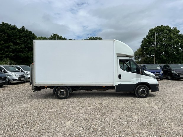 Iveco Daily Luton AUTO (SOLD) MWB L2 350 EURO 6 NO VAT 5