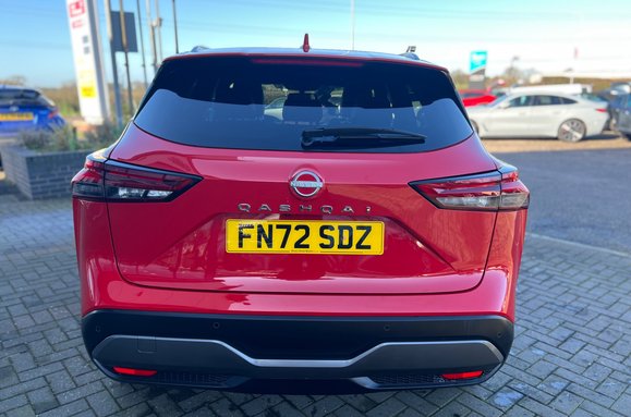 Nissan Qashqai DIG-T TEKNA DCT MHEV AUTO 8