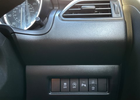 Suzuki Swift SZ-T DUALJET MHEV 25