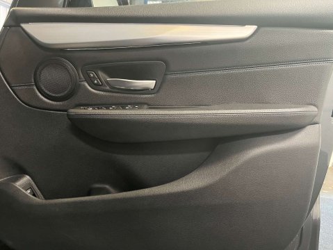 BMW 2 Series 2.0 220i M Sport Auto 5dr 7