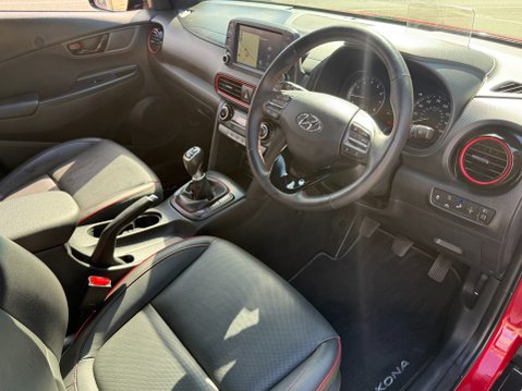 Hyundai KONA PREMIUM SE 1 OWNER 12