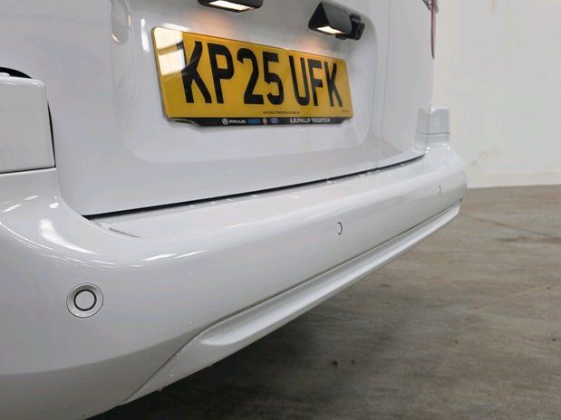 Citroen Berlingo BERLINGO XL DIESEL 1.5 Blue HDi 100ps Van Driver 9