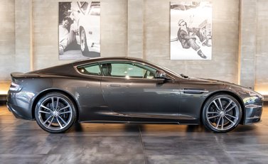 Aston Martin DBS V12 3