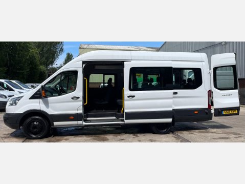 Ford Transit 2.2 TDCi 460 HDT L4 H3 4dr (18 seats) 17