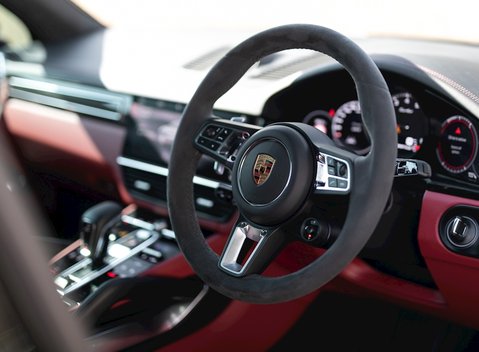 Porsche Cayenne Turbo 11