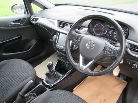 Vauxhall Corsa 1.4i ecoTEC SE Nav Euro 6 5dr 12