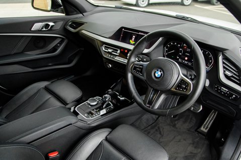 BMW 1 Series 118I M SPORT 4