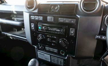 Land Rover Defender 110 XS Classic Series I 18