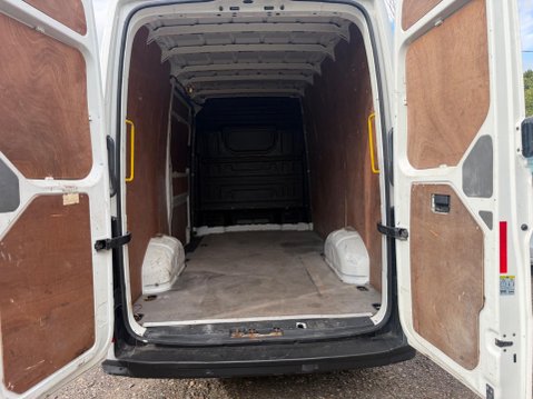 Volkswagen Crafter 2.0 TDI CR35 Trendline FWD MWB Euro 6 (s/s) 5dr 18