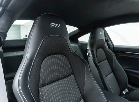 Porsche 911 (991.2) Carrera T 11