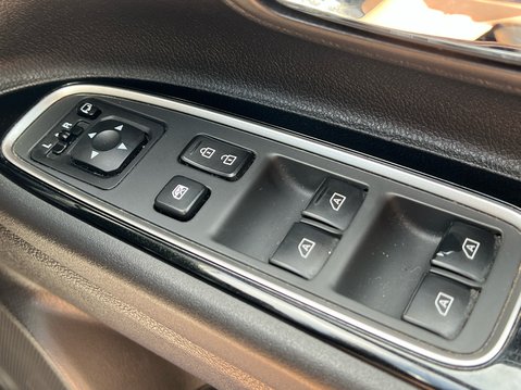 Mitsubishi Outlander PHEV DYNAMIC 29