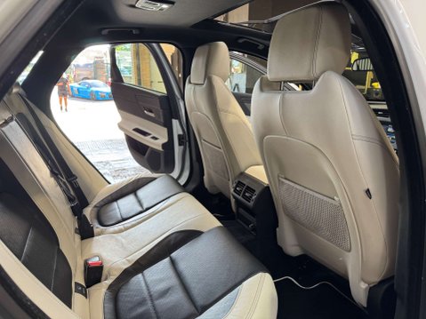 Jaguar XF 3.0 XF V6 S D Auto 4dr 9