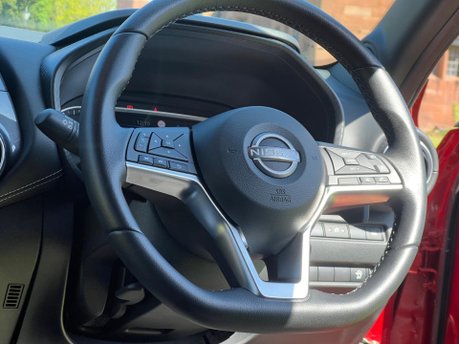 Nissan Juke DIG-T N-CONNECTA DCT 4