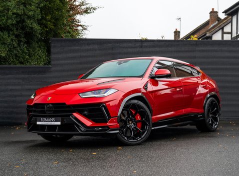 Lamborghini Urus PERFORMANTE 2