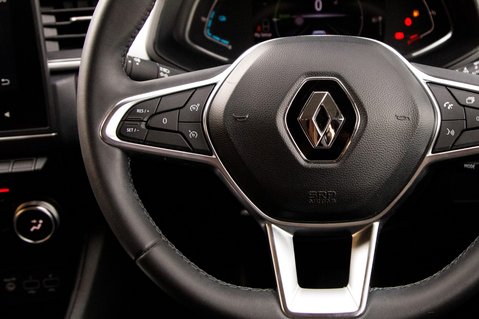 Renault Captur TECHNO E-TECH 17
