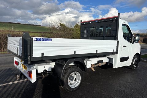 Renault Master ML35TW 130 ps dCi Business Tipper with Air Con / Tow Axle / Sat Nav 2