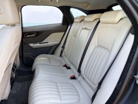 Jaguar F-Pace 2.0 F-PACE Portfolio AWD D Auto 4WD 5dr 68