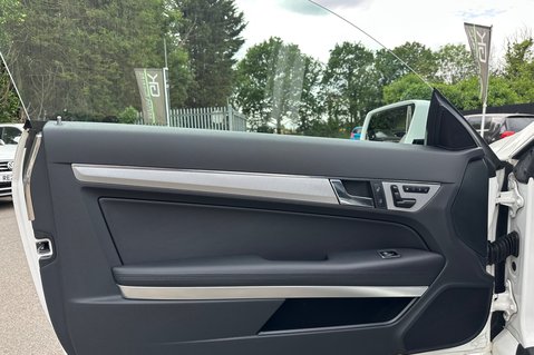 Mercedes-Benz E Class E200 CGI BLUEFF SPORT COUPE AUTOMATIC - LOW MILEAGE -FULL SERVICE HISTORY  25
