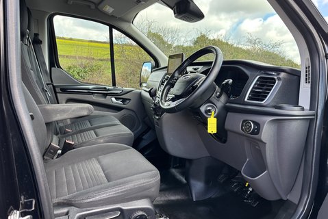 Ford Transit Custom 280 L1 130 ps Limited Panel Van 17