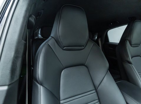 Porsche Cayenne TURBO E-HYBRID Coupe with GT Package 16