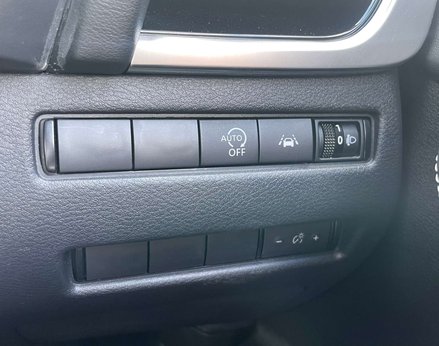Nissan Qashqai 1.3 Qashqai N-Connecta DiG-T MHEV 5dr 56