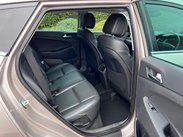 Hyundai TUCSON 2.0 CRDi Premium Auto 4WD Euro 6 5dr 34