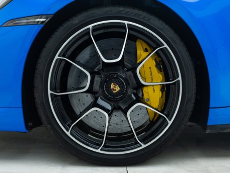 Porsche 911 Turbo S (992)