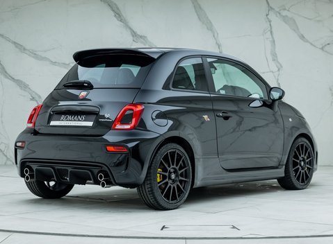 Abarth 695 Competizione 3