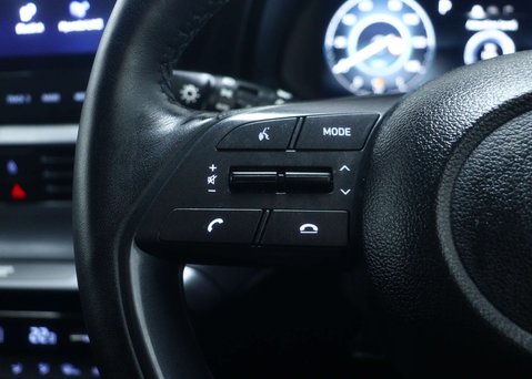 Hyundai BAYON 1.0 T-GDi MHEV Premium SUV 5dr Petrol Hybrid DCT Euro 6 (s/s) (100 ps) 37