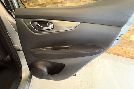 Nissan Qashqai 1.2 DIG-T N-Connecta SUV 5dr Petrol Manual Euro 6 (s/s) (115 ps) 68