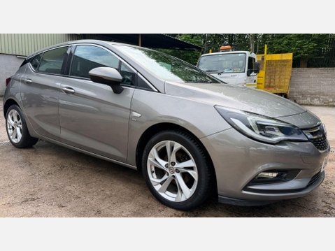 Vauxhall Astra 1.6 CDTi ecoFLEX SRi Nav Hatchback 5dr Diesel Manual Euro 6 (s/s) (110 ps) 4