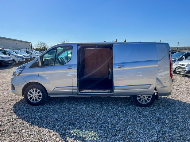Ford Transit Custom LWB L2H1 CAT N Low Roof Limited 300 Air Con Sensors EURO 6 NO VAT 11