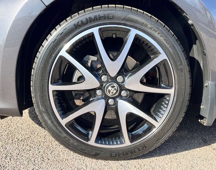 Toyota Yaris 1.5 Yaris Dynamic HEV CVT 5dr 12